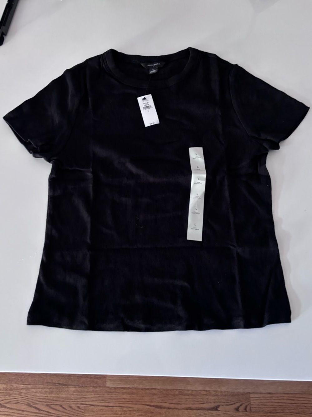 Banana Republic Black Ribbed Crewneck Short Sleeve Tee